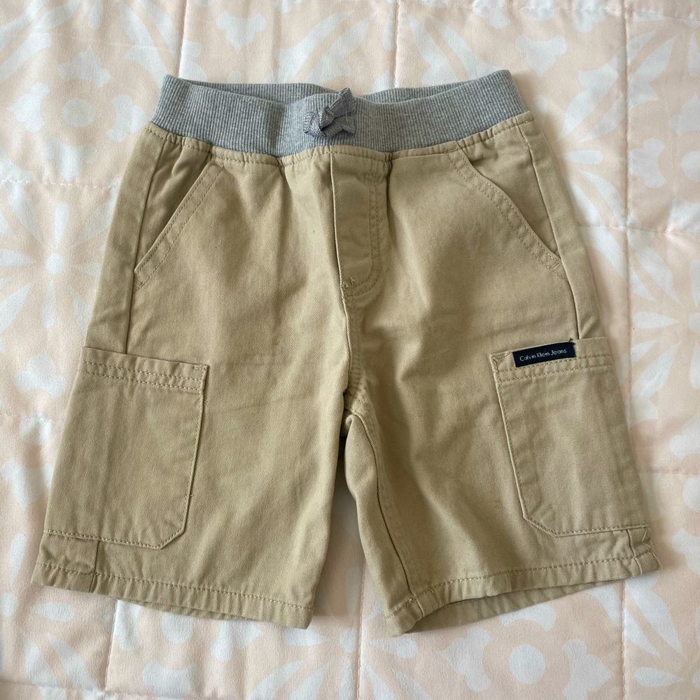 Calvin Klein boys used shorts size 3T